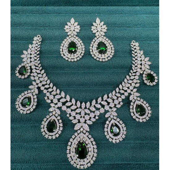 Royal Emerald Green CZ Necklace Set – Bridal Diamond Look Jewelry