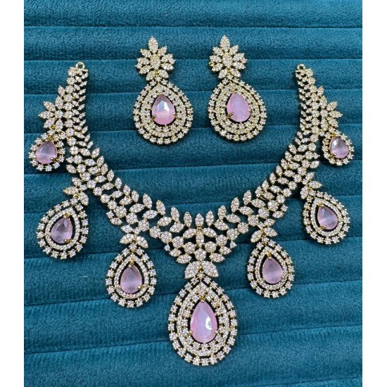 Heritage Elegance Emerald Teardrop Bridal Necklace & Earrings Set