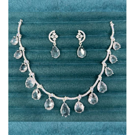 Designer Dimond Touch Stone Work Necklace