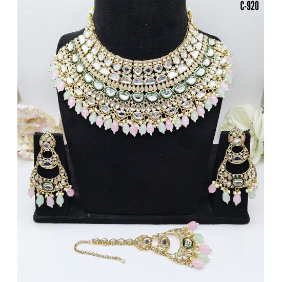 Luxurious Kundan Green Bead Bridal Necklace Set – Traditional Indian Jewelry with Earrings & Maang Tikka