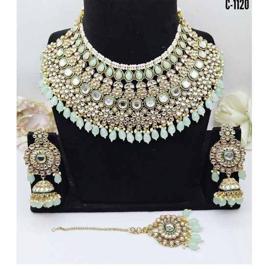 Luxurious Kundan Green Bead Bridal Necklace Set – Traditional Indian Jewelry with Earrings & Maang Tikka