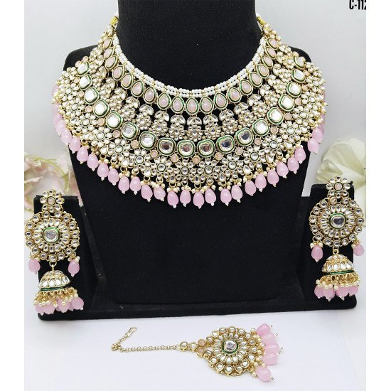 Luxurious Kundan Green Bead Bridal Necklace Set – Traditional Indian Jewelry with Earrings & Maang Tikka