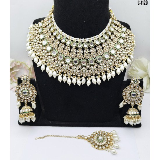 Luxurious Kundan Green Bead Bridal Necklace Set – Traditional Indian Jewelry with Earrings & Maang Tikka