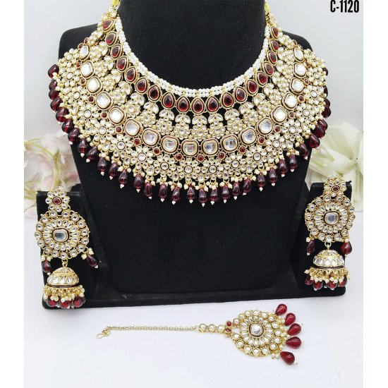 Luxurious Kundan Green Bead Bridal Necklace Set – Traditional Indian Jewelry with Earrings & Maang Tikka