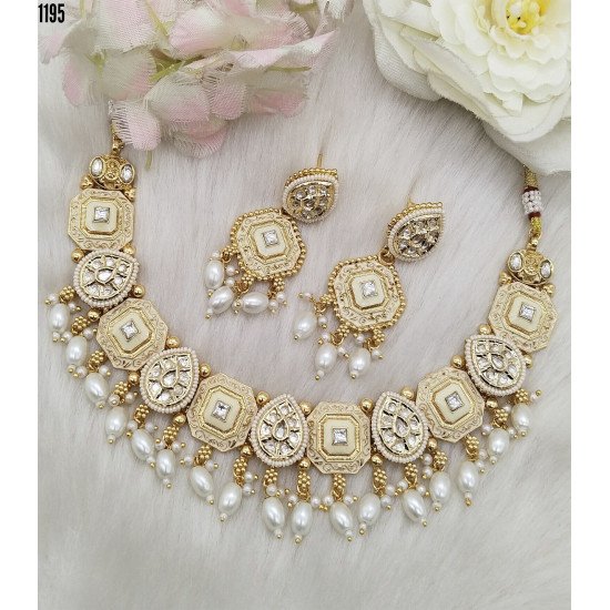 Floral Kundan Gold Necklace Set
