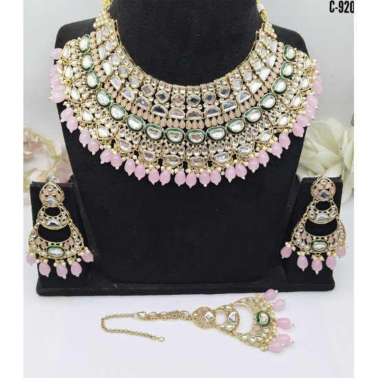 Luxurious Kundan Green Bead Bridal Necklace Set – Traditional Indian Jewelry with Earrings & Maang Tikka