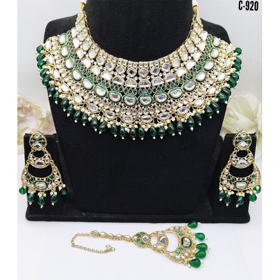 Luxurious Kundan Green Bead Bridal Necklace Set – Traditional Indian Jewelry with Earrings & Maang Tikka