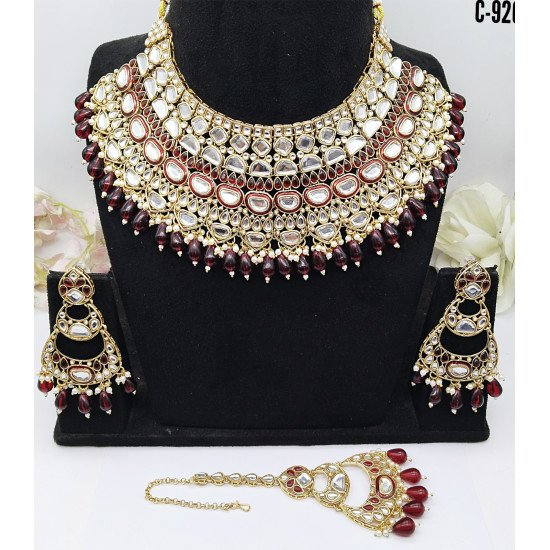 Luxurious Kundan Green Bead Bridal Necklace Set – Traditional Indian Jewelry with Earrings & Maang Tikka