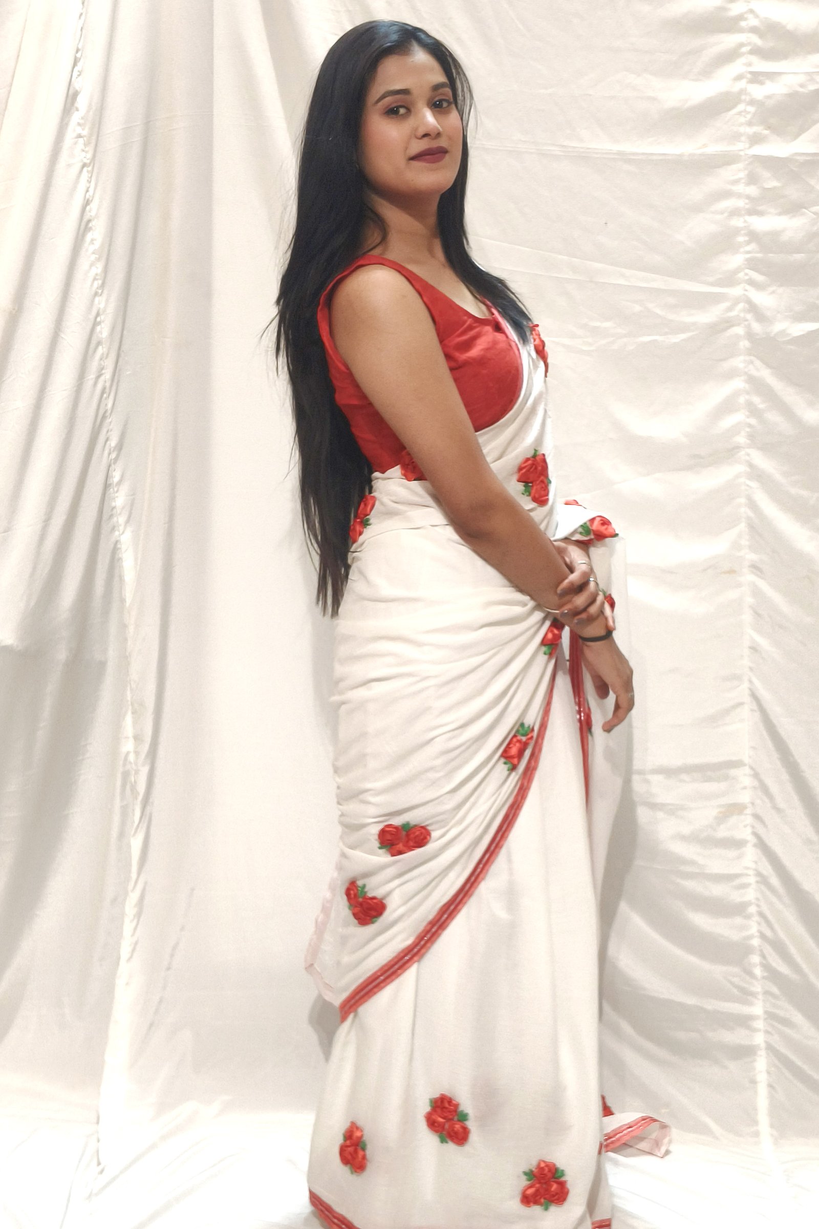 gulaboo saree