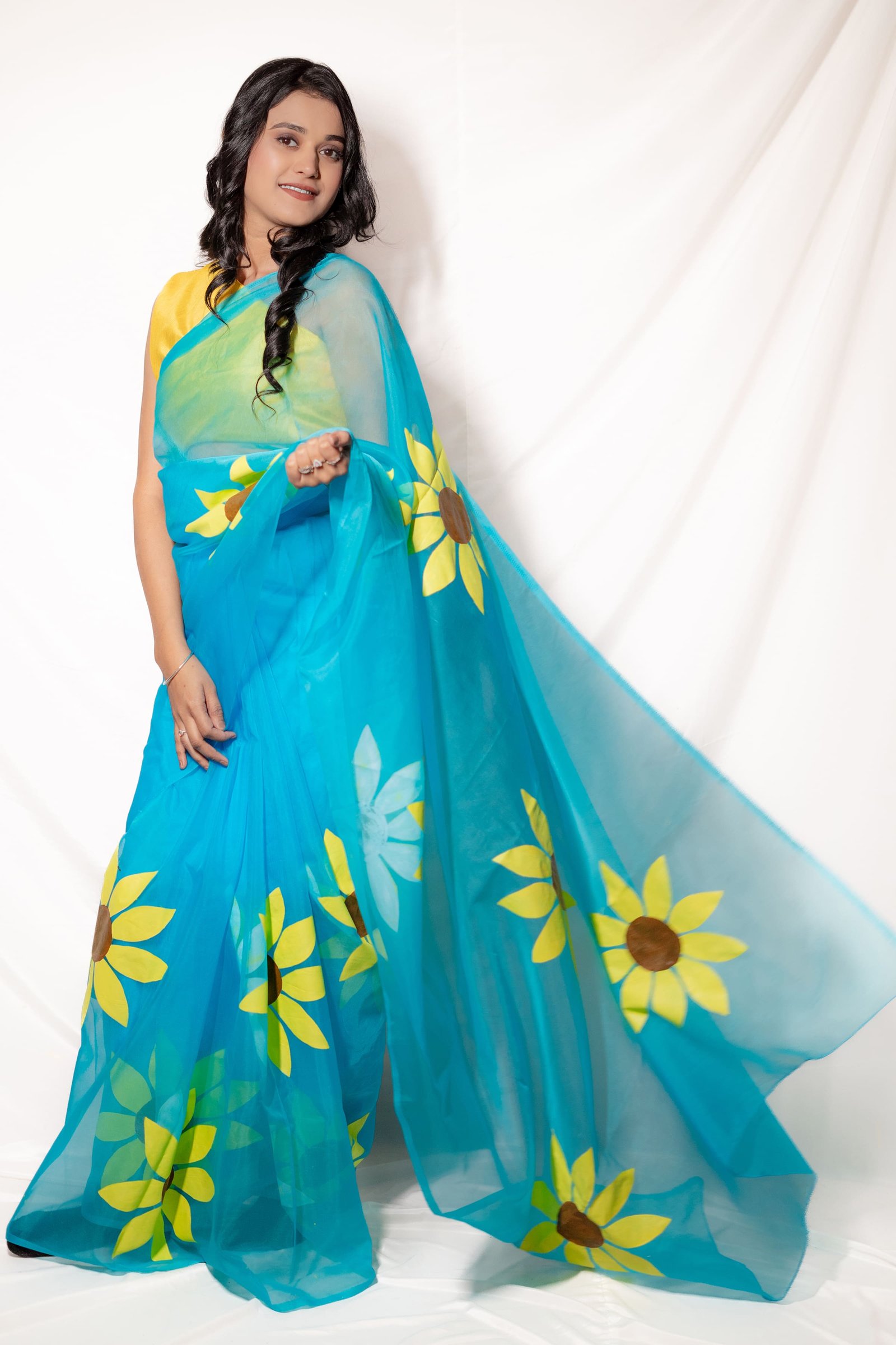 surya pushpak saree